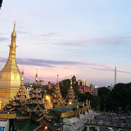 Dengba Hostel Yangon Exterior foto