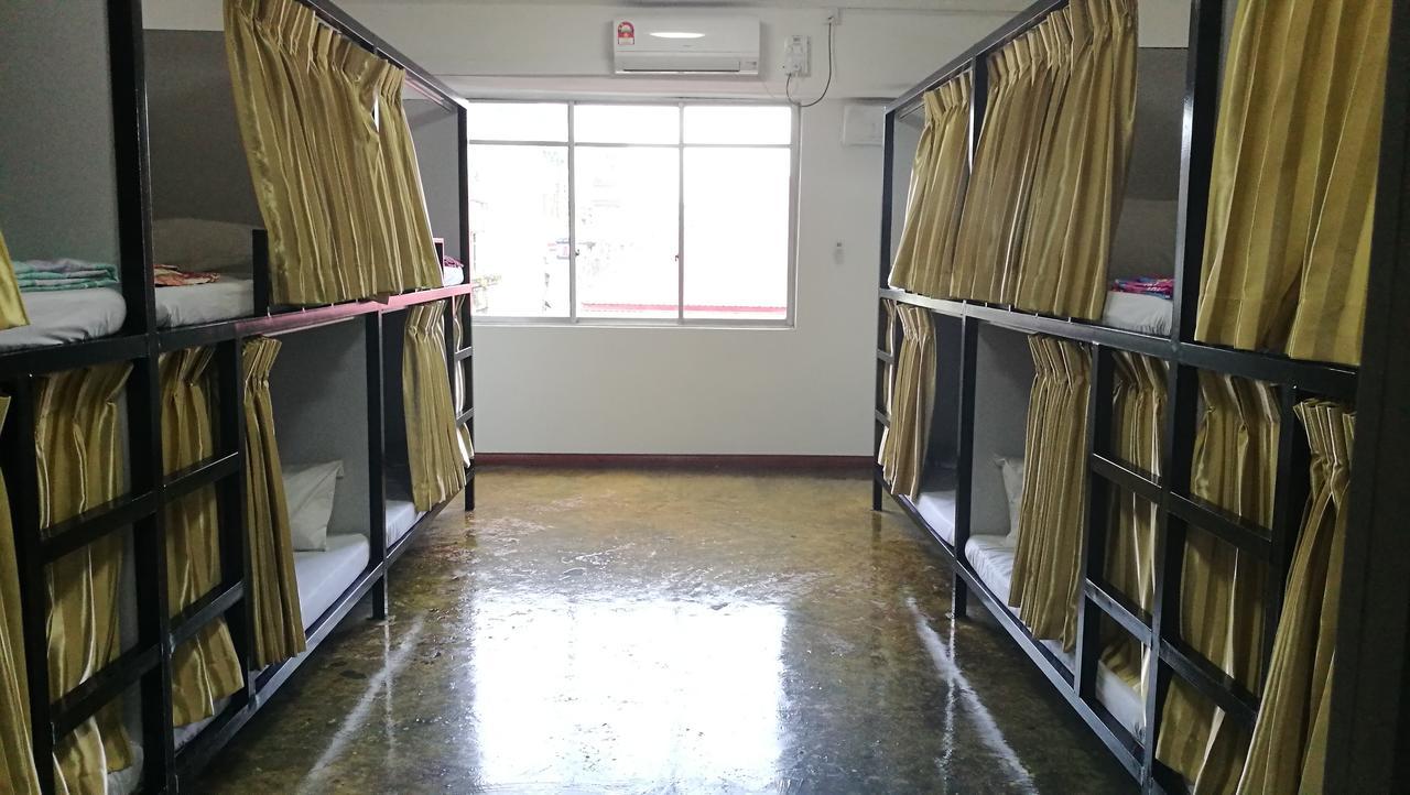 Dengba Hostel Yangon Exterior foto