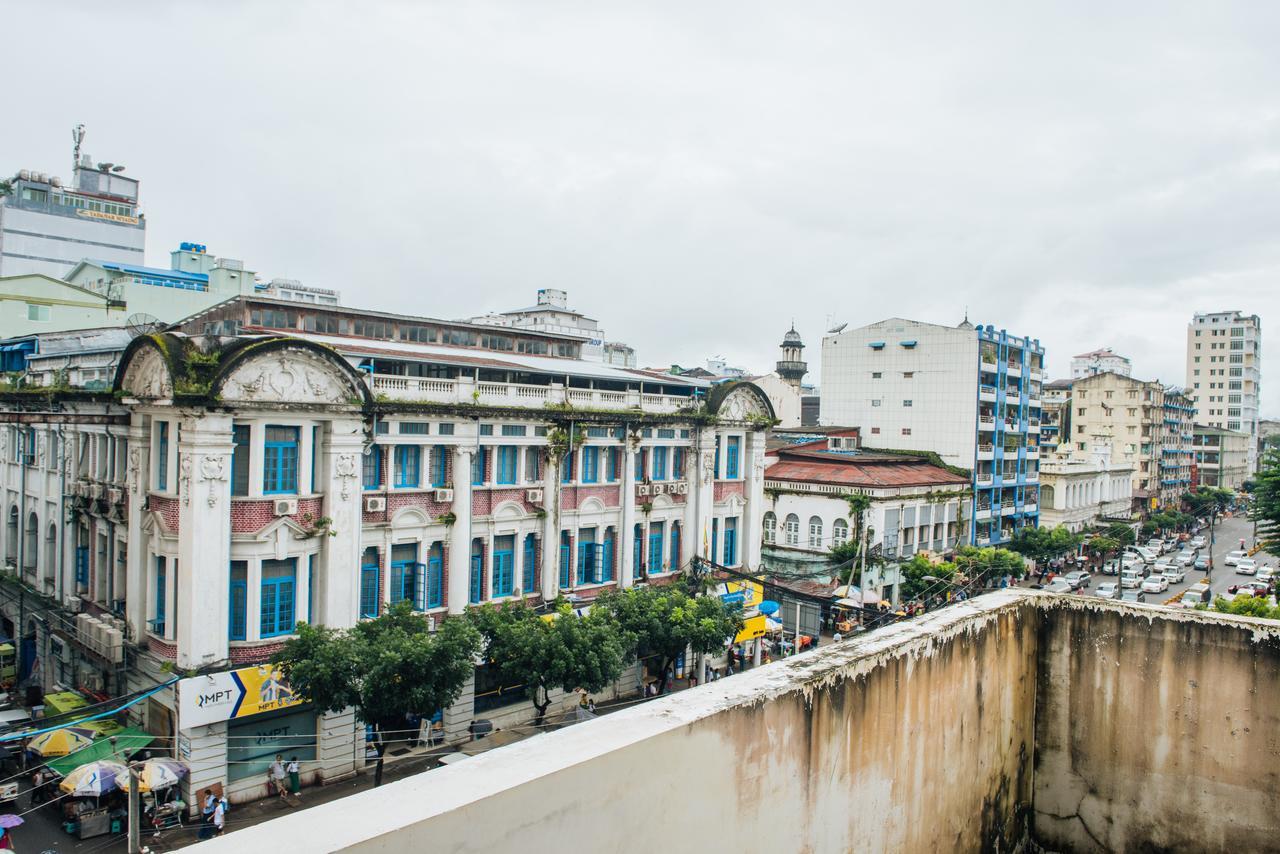Dengba Hostel Yangon Exterior foto
