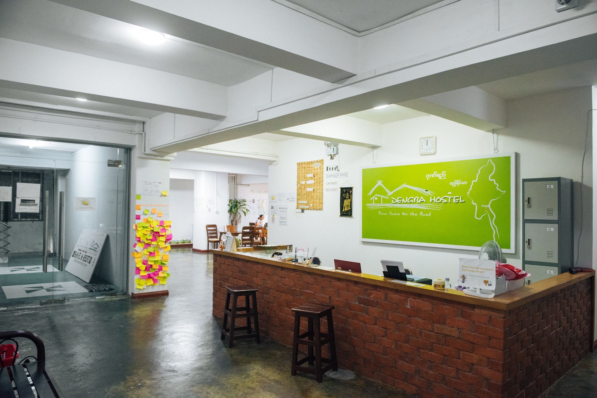 Dengba Hostel Yangon Exterior foto